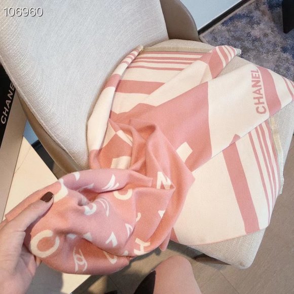 ๐โจAUTHENTICโจ๐CHANEL scarf - Picture 2 of 4